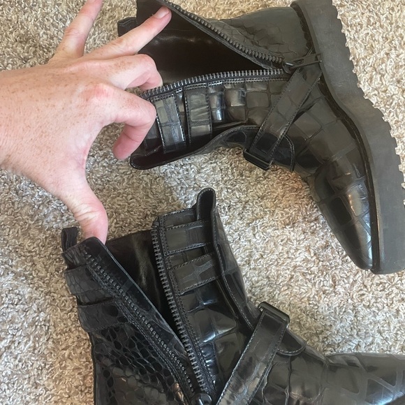Alexander Wang Frankie leather alligator embossed strappy buckle bootie size 36 - Picture 6 of 10